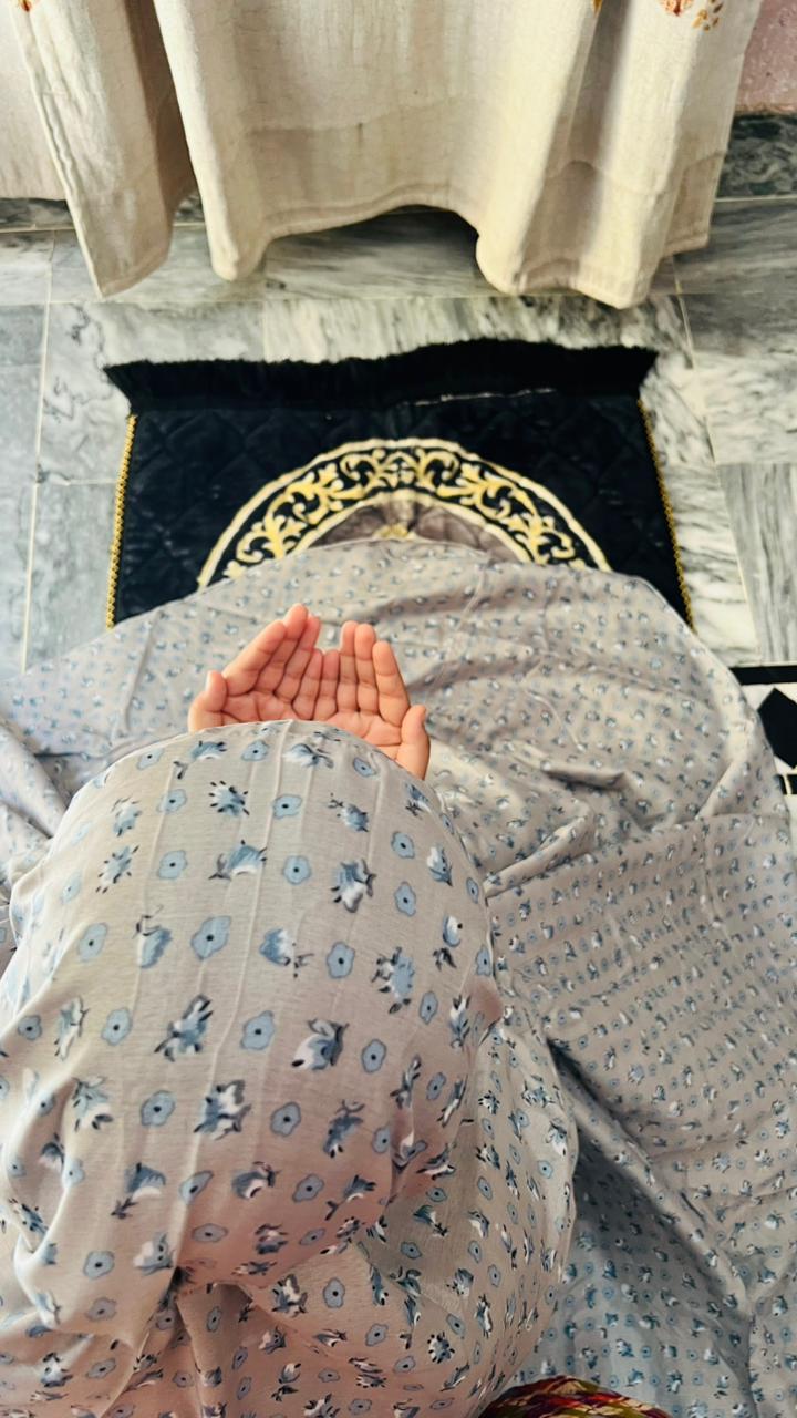 Printed Namaz Chadar with sleeves and Naqab